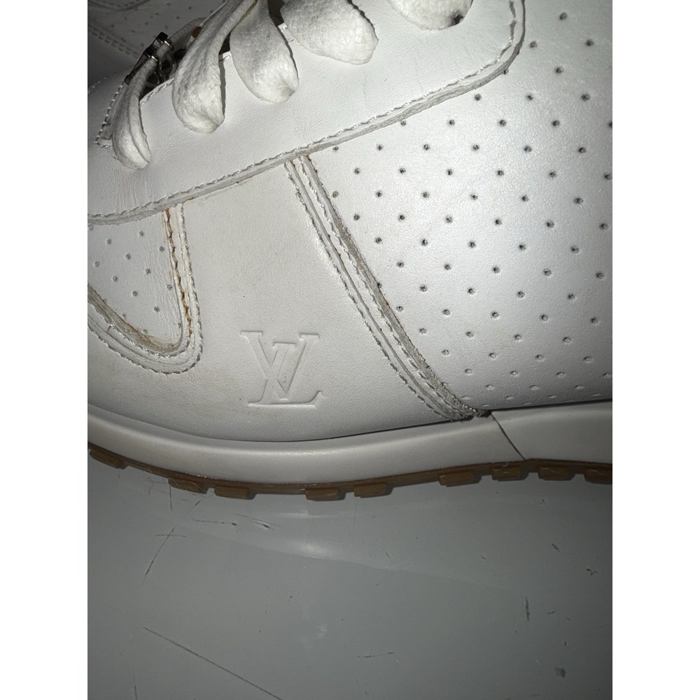 Louis Vuitton Men's White Leather Run Away Sneakers US size 8 (UK 7.5) - Picture 9 of 12